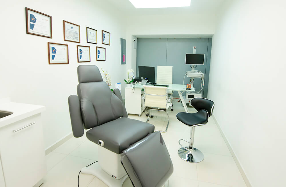 Fuera Calvicie gallery photo