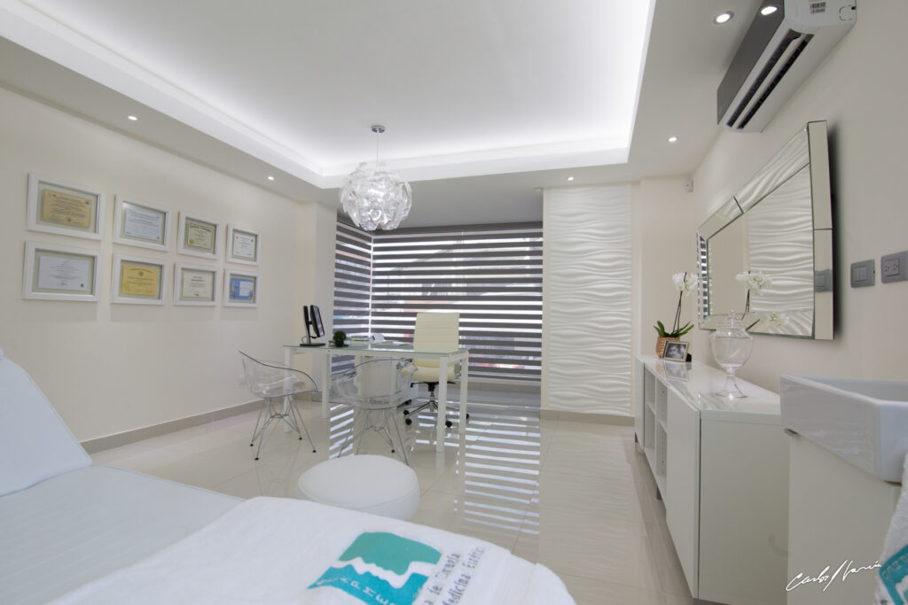 Dra Lisette Pappaterra. CAPMED (Hair Transplant and Aesthetic Medicine). gallery photo