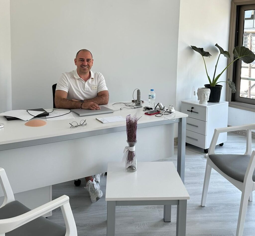 FUEHUB – Hair Transplantation and Restoration Clinic – Saç Ekimi Kıbrıs gallery photo