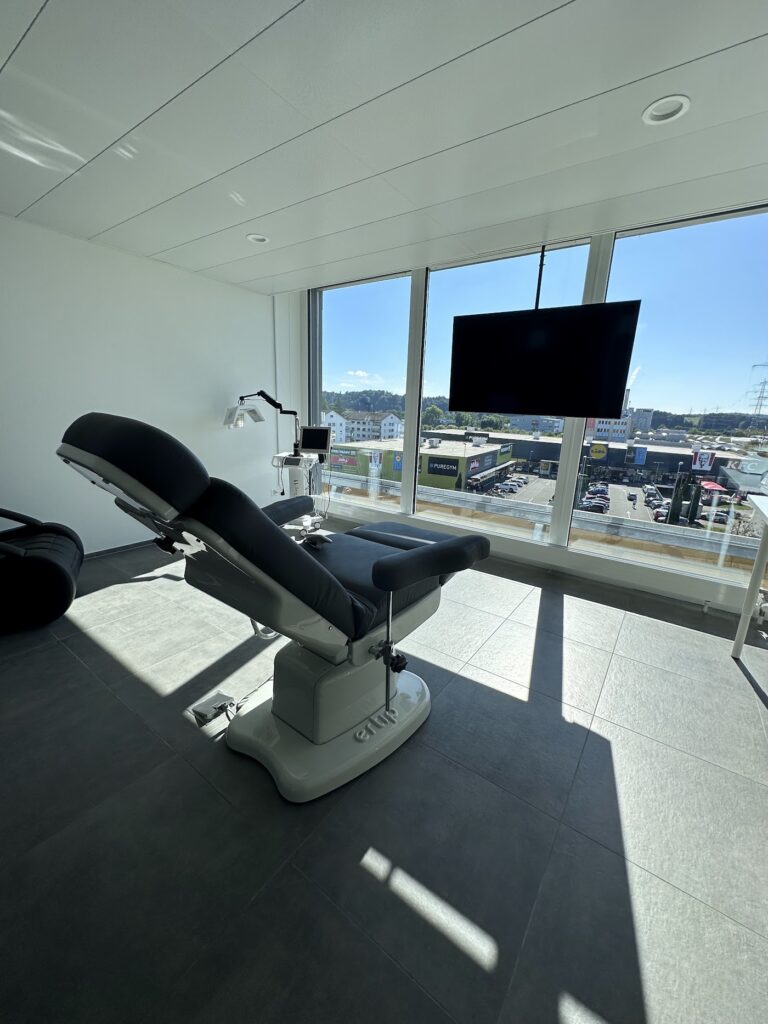 SWISS HAIR LIFE | Haartransplantation | PRP Behandlung gallery photo
