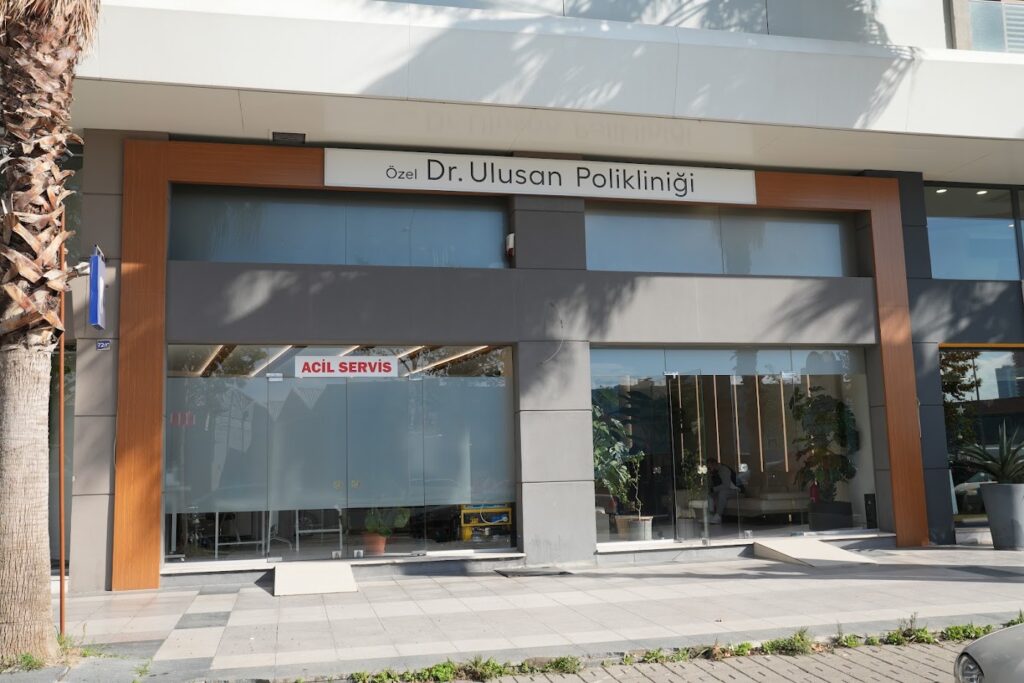 Özel Dr. Ulusan Polikliniği | Saç Ekimi İzmir gallery photo