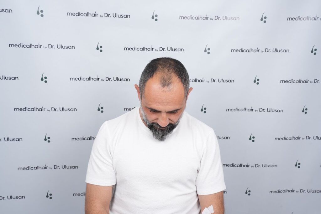 Özel Dr. Ulusan Polikliniği | Saç Ekimi İzmir gallery photo