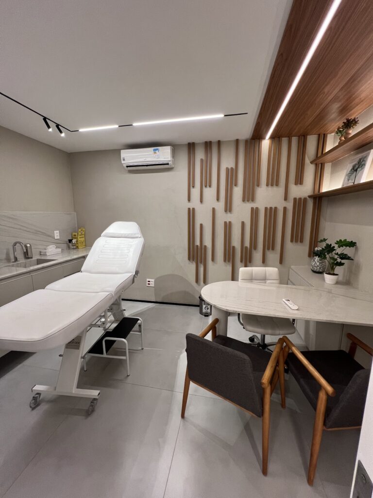 Dr. Bruno Frauches – Transplante capilar FUE gallery photo