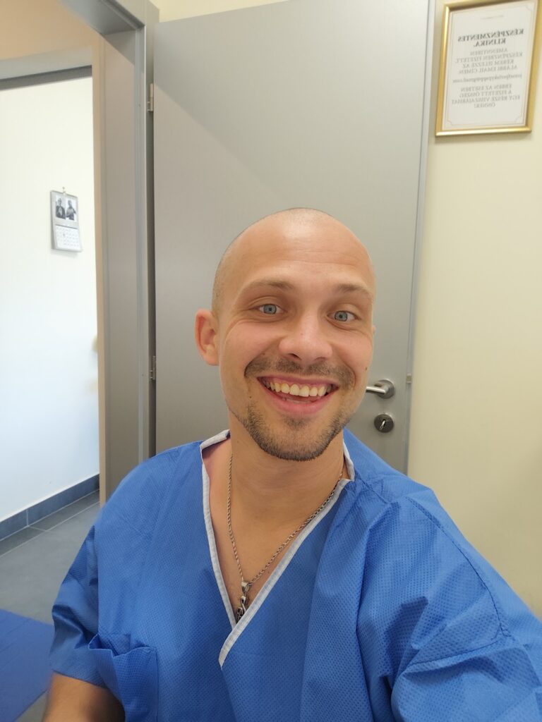 Professional Hair Implants Hair Clinic gallery photo