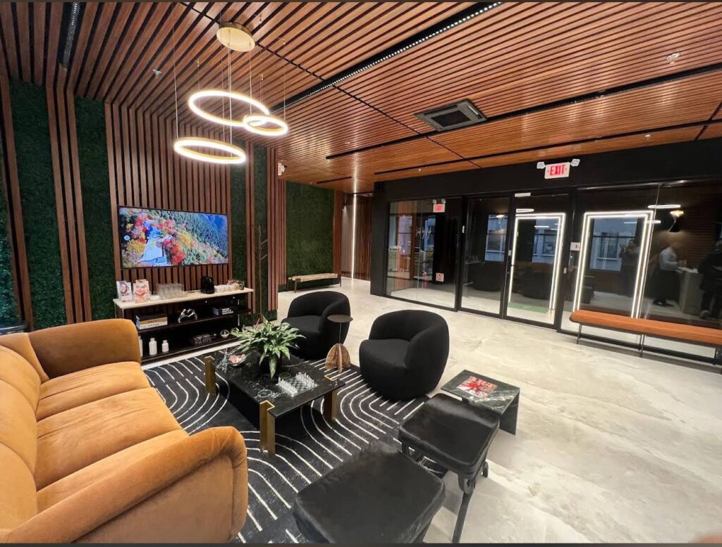 Peak Hair Restoration & Transplant Center- New York City gallery photo