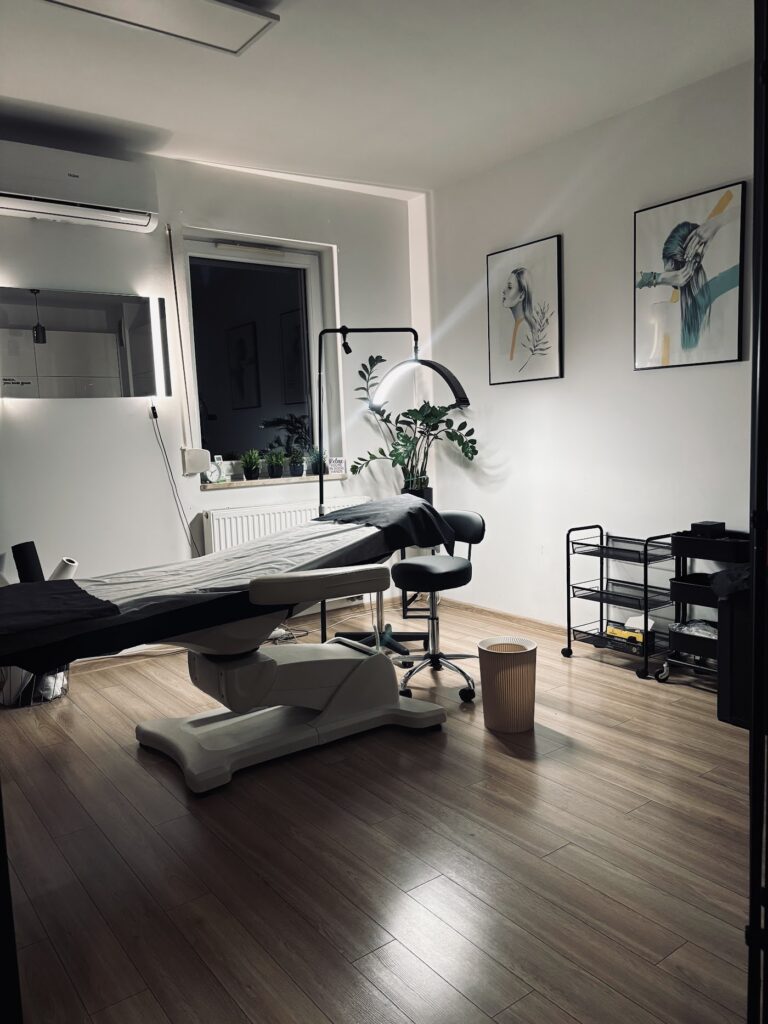 HAIR CLINIQUE gallery photo