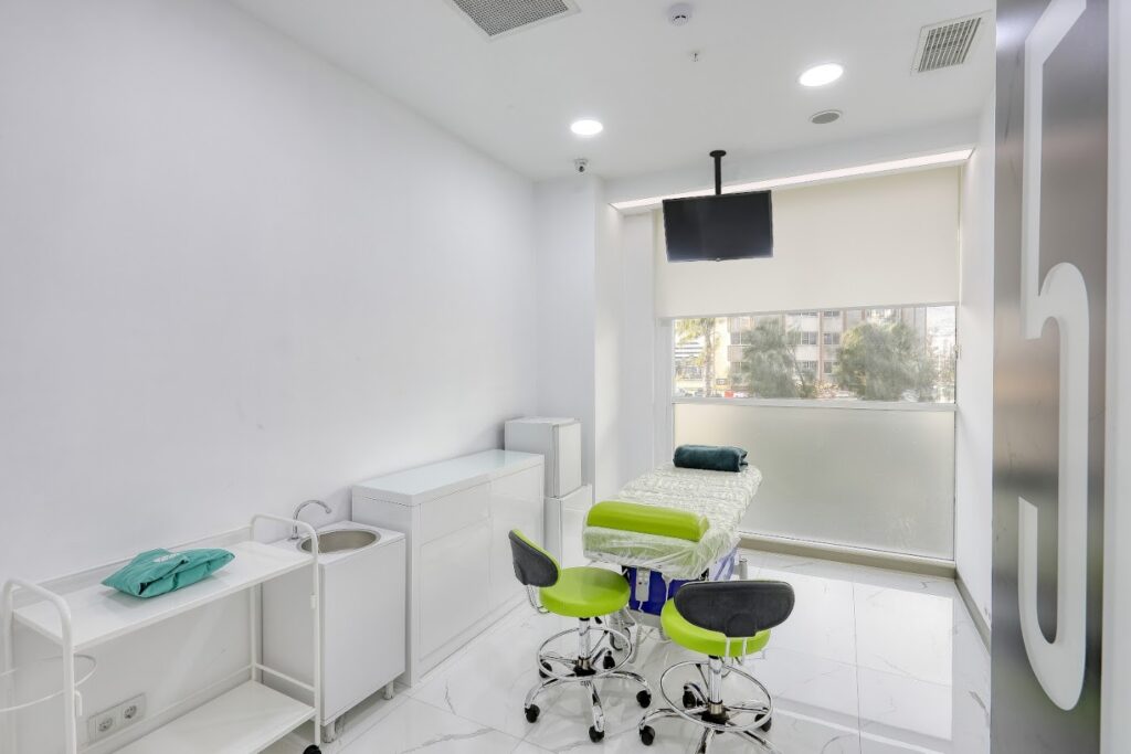 Clinichair Hair Transplant Center gallery photo